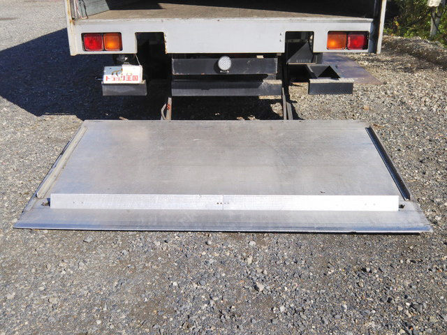 三菱ふそうファイターアルミバン中型（4t）[写真11]