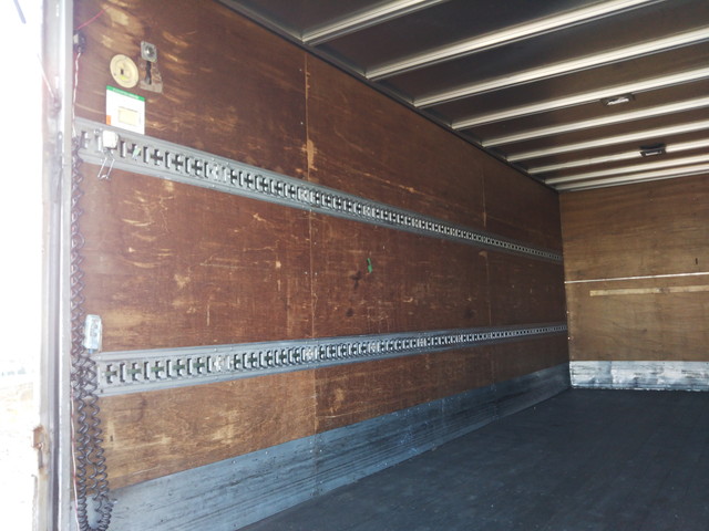 三菱ふそうファイターアルミバン中型（4t）[写真13]