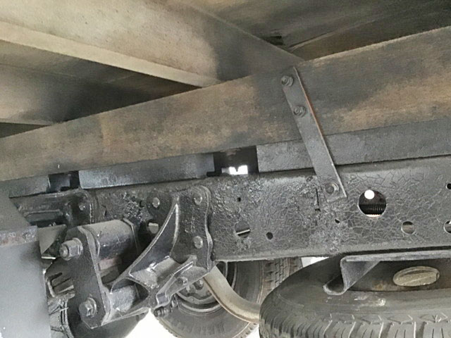 いすゞエルフクレーン3段小型（2t・3t）[写真15]