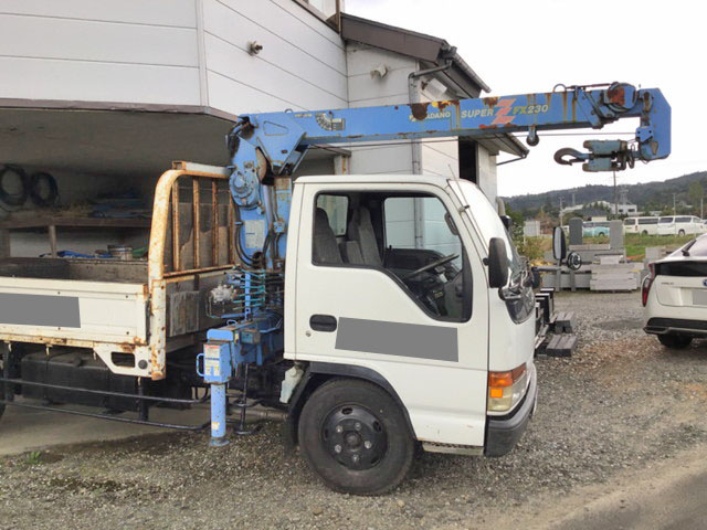 いすゞエルフクレーン3段小型（2t・3t）[写真02]