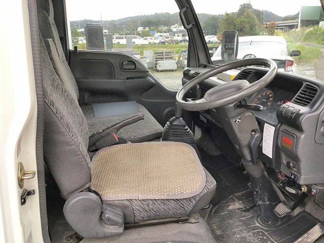 いすゞエルフクレーン3段小型（2t・3t）[写真22]