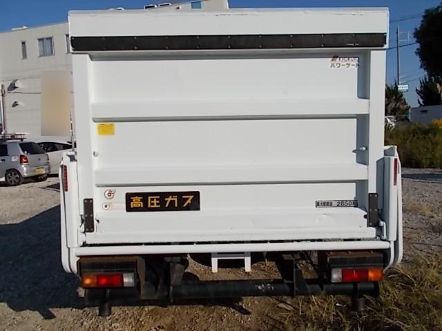 三菱ふそうキャンターダブルキャブ（Wキャブ）小型（2t・3t）[写真10]