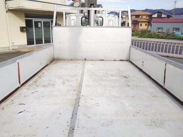 三菱ふそうキャンタークレーン4段小型（2t・3t）[写真10]