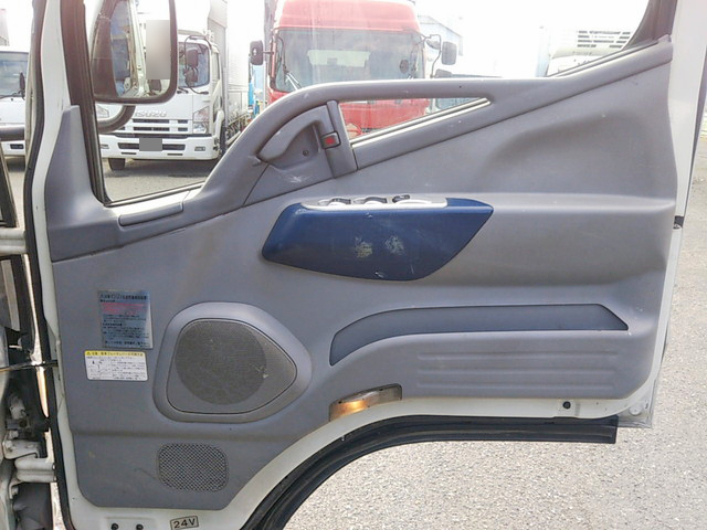 三菱ふそうキャンタークレーン4段小型（2t・3t）[写真31]