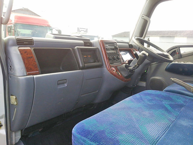 三菱ふそうキャンタークレーン4段小型（2t・3t）[写真32]