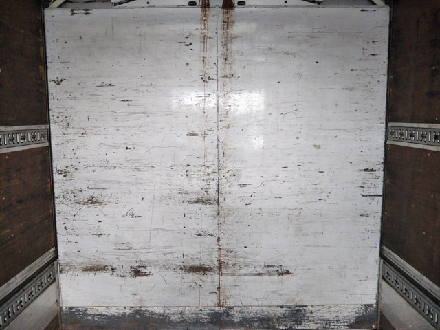 三菱ふそうファイターアルミウイング中型（4t）[写真14]