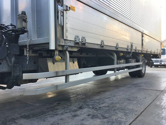 三菱ふそうファイターアルミウイング中型（4t）[写真21]