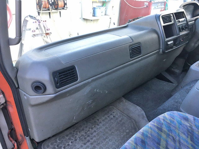 三菱ふそうファイターアルミウイング中型（4t）[写真33]