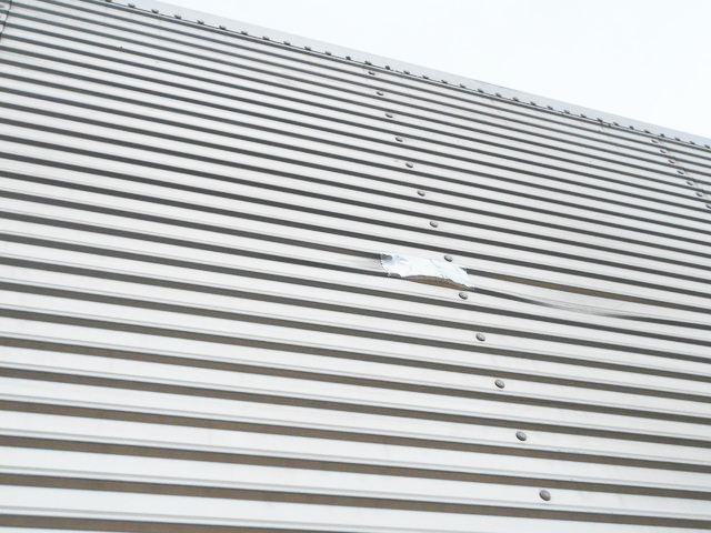 三菱ふそうファイターアルミウイング中型（4t）[写真13]