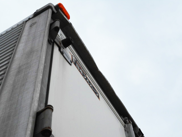 三菱ふそうファイターアルミウイング中型（4t）[写真16]