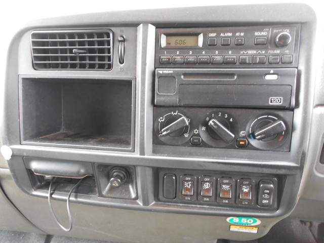 三菱ふそうファイターアルミウイング中型（4t）[写真19]