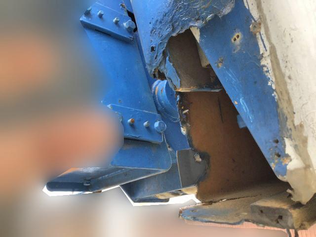 三菱ふそうキャンター高所作業車小型（2t・3t）[写真10]