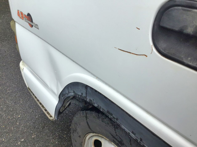 いすゞエルフ平ボディ小型（2t・3t）[写真09]