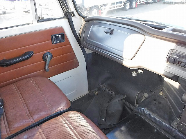 日野レンジャークレーン3段中型（4t）[写真19]