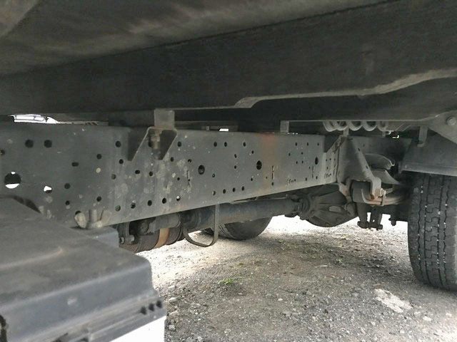 いすゞエルフ平ボディ小型（2t・3t）[写真20]