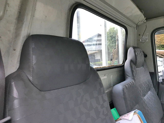 いすゞエルフ平ボディ小型（2t・3t）[写真23]