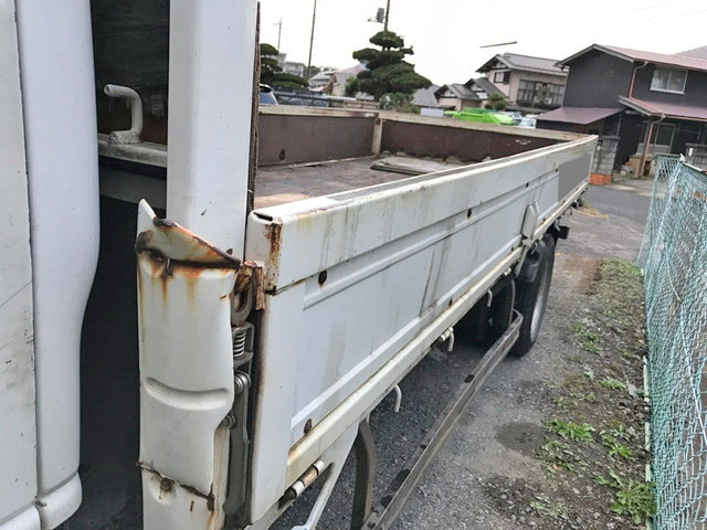 いすゞエルフ平ボディ小型（2t・3t）[写真09]