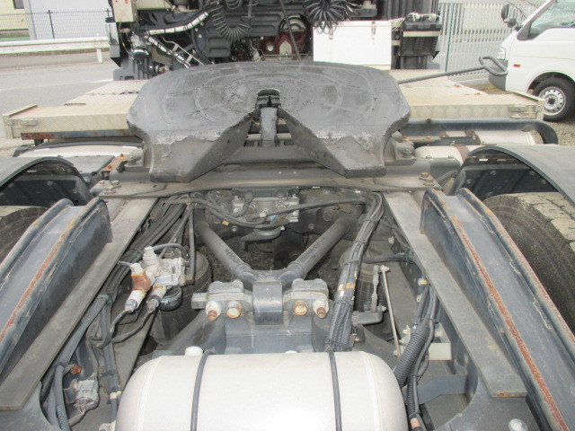 日野プロフィアトレーラーヘッド（トラクターヘッド）大型（10t）[写真15]