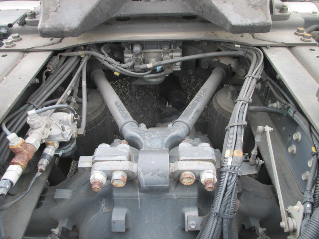 日野プロフィアトレーラーヘッド（トラクターヘッド）大型（10t）[写真16]