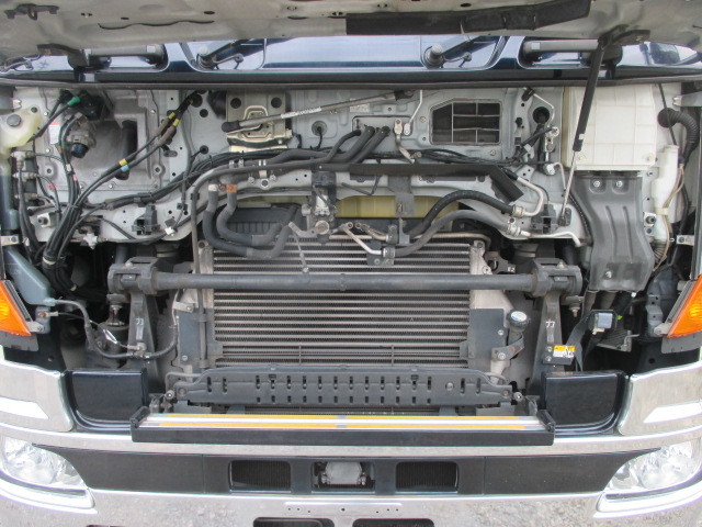 日野プロフィアトレーラーヘッド（トラクターヘッド）大型（10t）[写真17]