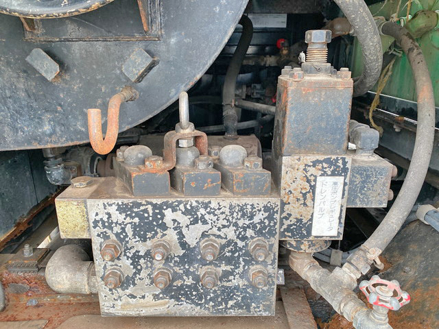 いすゞエルフ高圧洗浄車小型（2t・3t）[写真13]