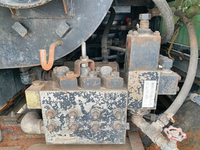 いすゞエルフ高圧洗浄車小型（2t・3t）[写真13]