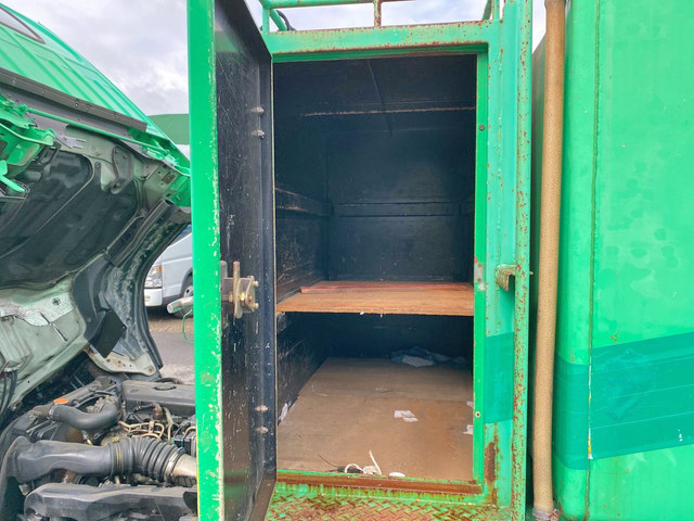 いすゞエルフ高圧洗浄車小型（2t・3t）[写真16]