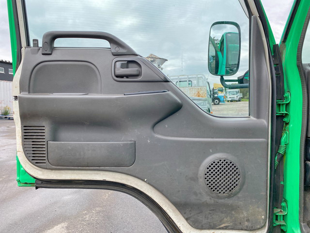 いすゞエルフ高圧洗浄車小型（2t・3t）[写真30]