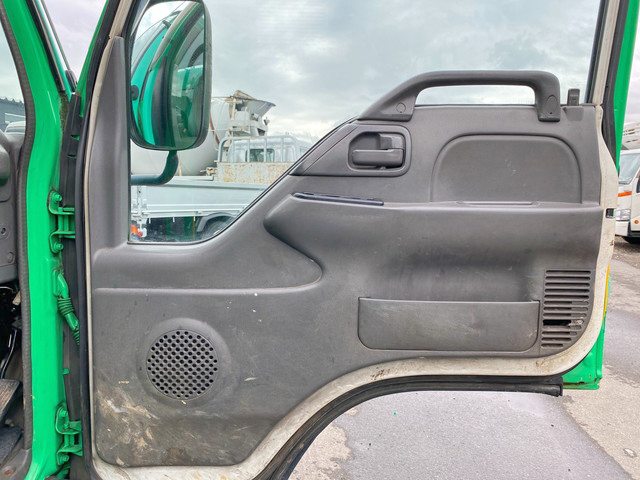 いすゞエルフ高圧洗浄車小型（2t・3t）[写真31]