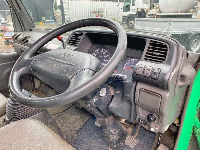 いすゞエルフ高圧洗浄車小型（2t・3t）[写真35]