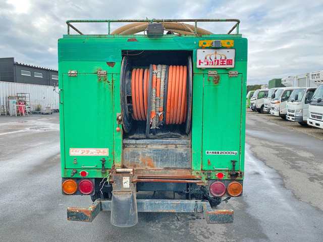 いすゞエルフ高圧洗浄車小型（2t・3t）[写真08]