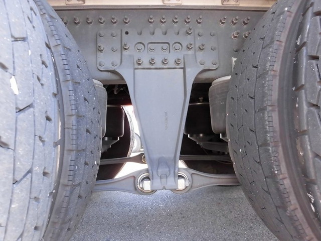 UDトラックスクオンアルミウイング大型（10t）[写真06]