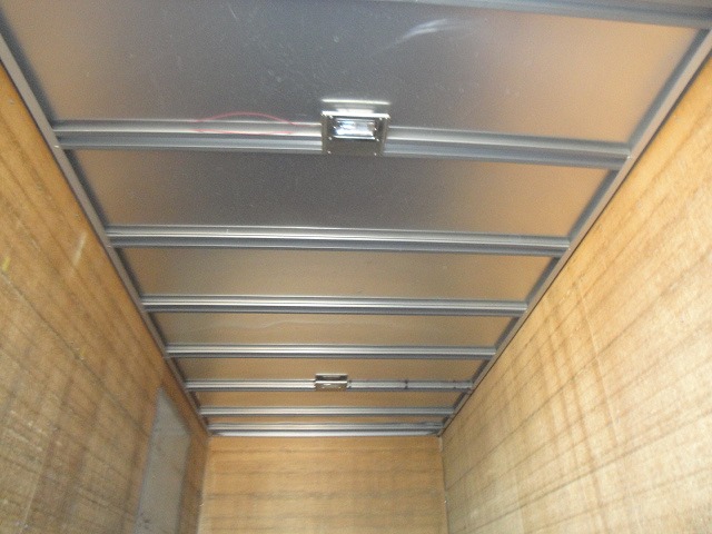 日産アトラスアルミバン小型（2t・3t）[写真12]