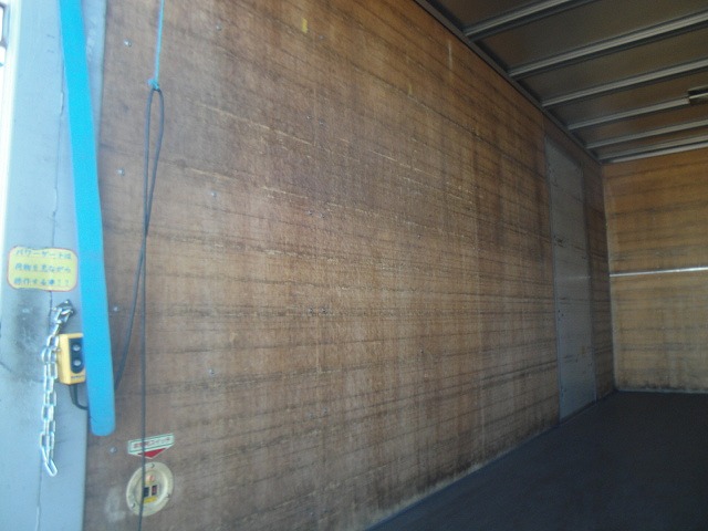 日産アトラスアルミバン小型（2t・3t）[写真09]