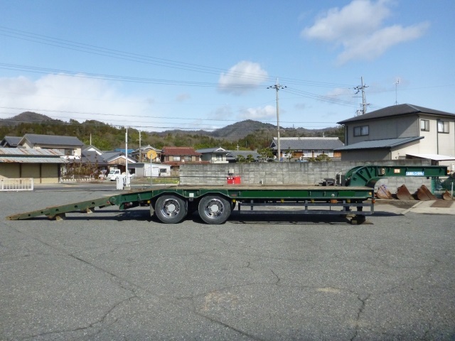 輸送機工業その他の車種トレーラー（セミトレーラー）大型（10t）[写真01]