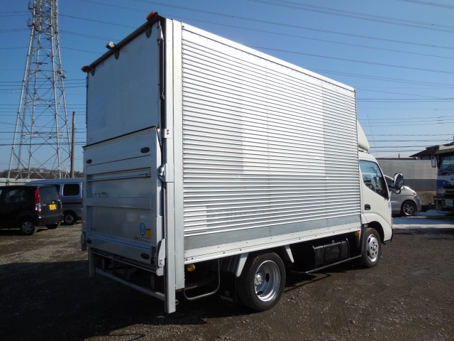 トヨタトヨエースアルミバン小型（2t・3t）[写真02]