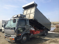 UDトラックスコンドル深ダンプ（土砂禁ダンプ）中型（4t）[写真01]