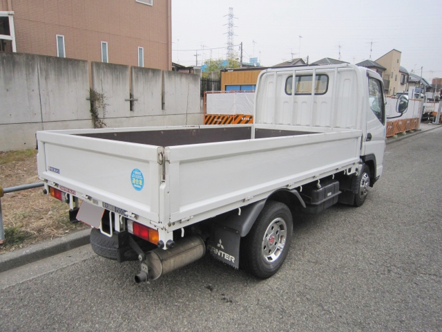 三菱ふそうキャンターガッツ平ボディ小型（2t・3t）[写真02]