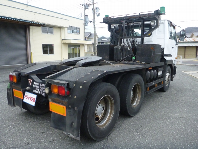 UDトラックスビッグサムトレーラーヘッド（トラクターヘッド）大型（10t）[写真02]