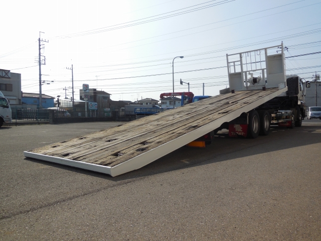 いすゞギガセーフティローダー大型（10t）[写真02]