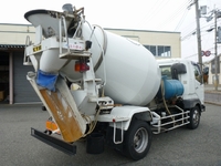 三菱ふそうファイターミキサー車（コンクリートミキサー）増トン（6t・8t）[写真02]