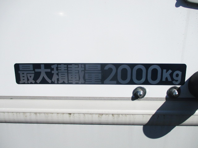 三菱ふそうキャンターアルミウイング小型（2t・3t）[写真15]