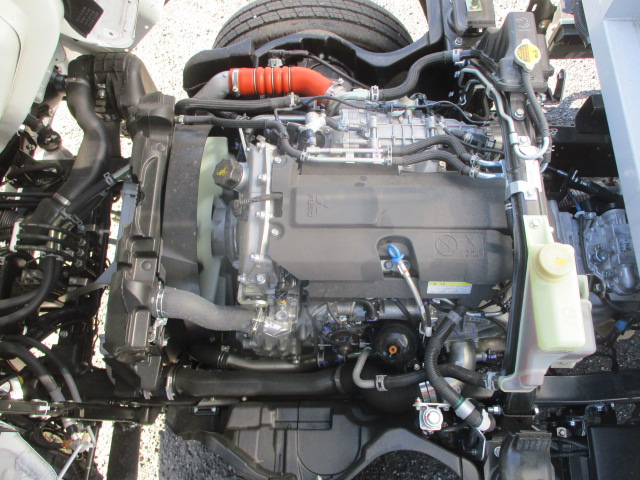 三菱ふそうキャンターアルミウイング小型（2t・3t）[写真17]