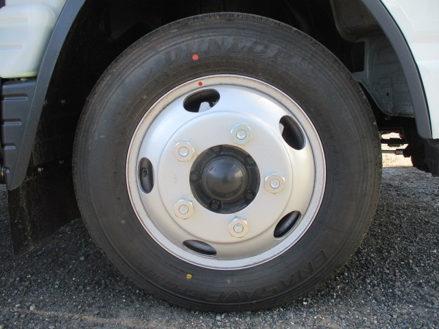 三菱ふそうキャンターアルミウイング小型（2t・3t）[写真18]