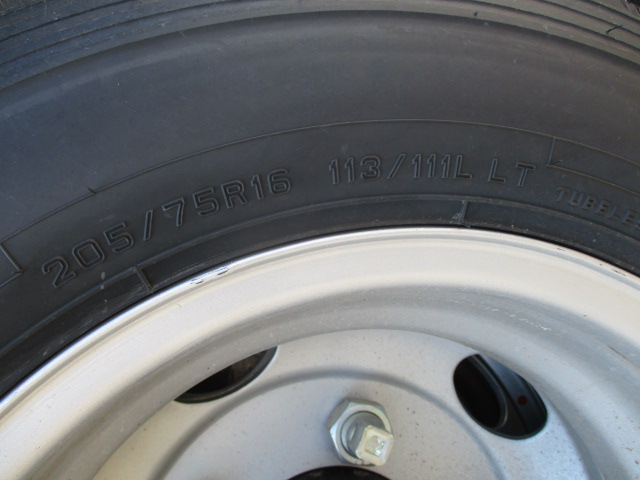 三菱ふそうキャンターアルミウイング小型（2t・3t）[写真27]