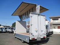 三菱ふそうキャンターアルミウイング小型（2t・3t）[写真02]