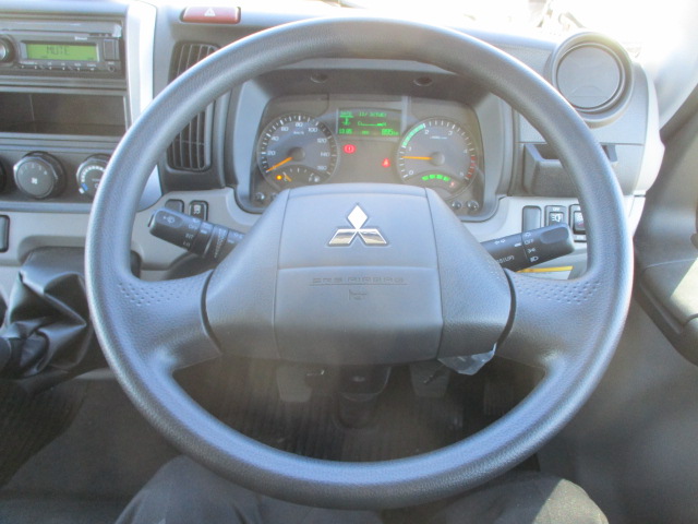 三菱ふそうキャンターアルミウイング小型（2t・3t）[写真30]