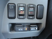 三菱ふそうキャンターアルミウイング小型（2t・3t）[写真32]