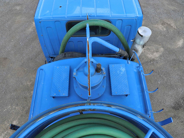 三菱ふそうキャンターバキュームカー小型（2t・3t）[写真11]