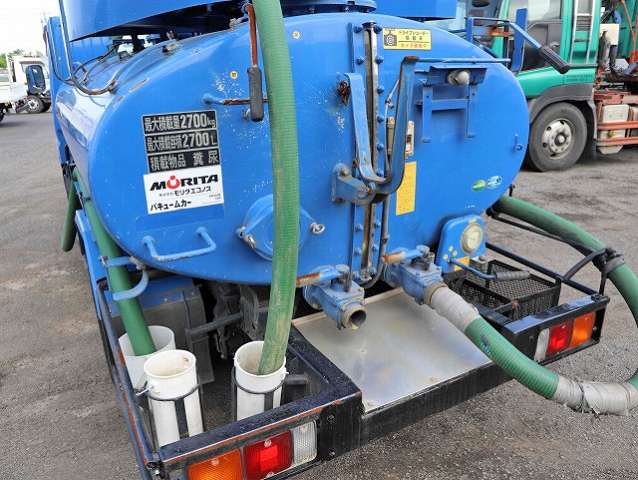 三菱ふそうキャンターバキュームカー小型（2t・3t）[写真05]